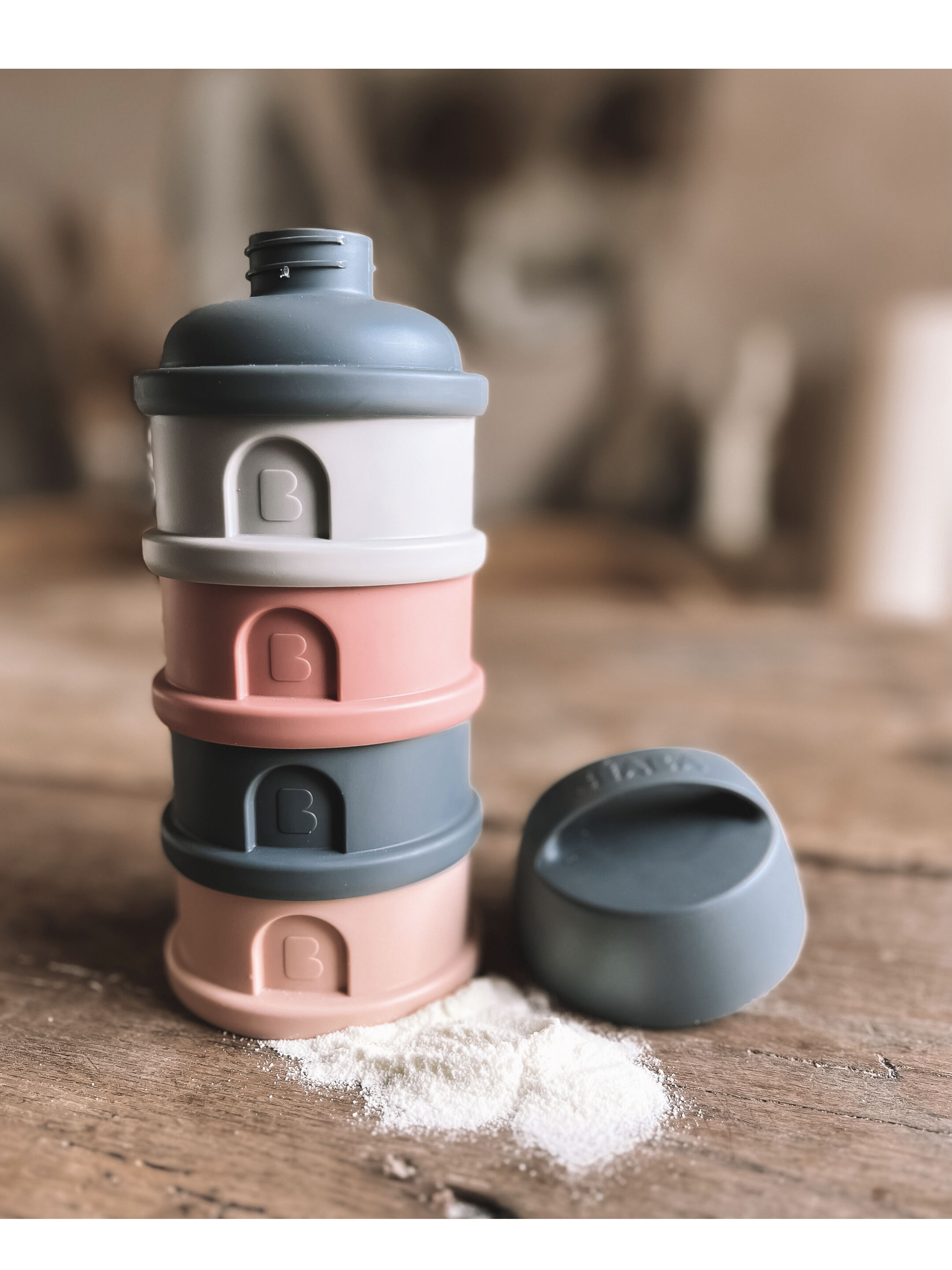 Beaba Formula Milk Container with 4 Compartments - Mineral Grey/Pink