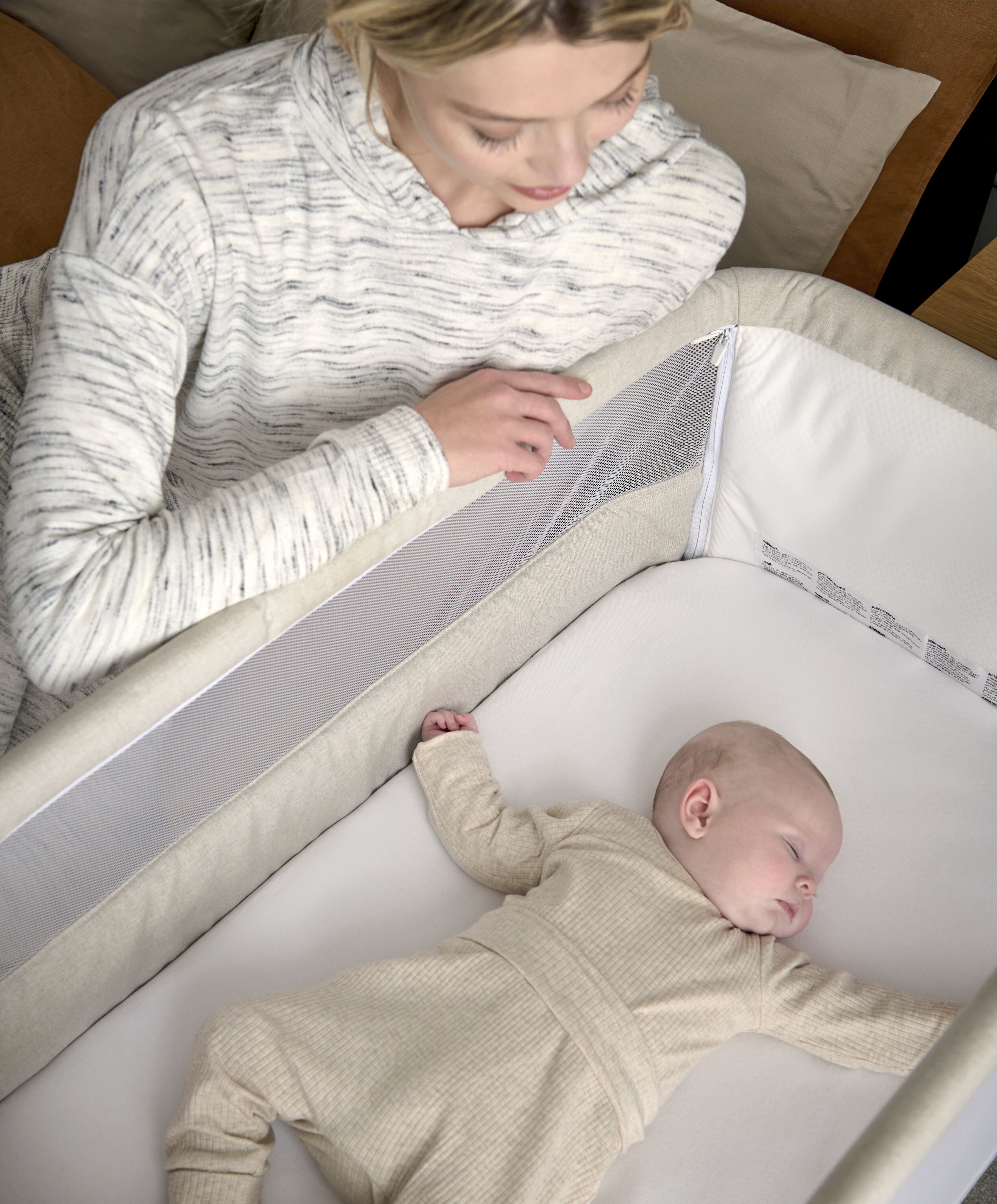 Lua Bedside Crib Beige image number 4