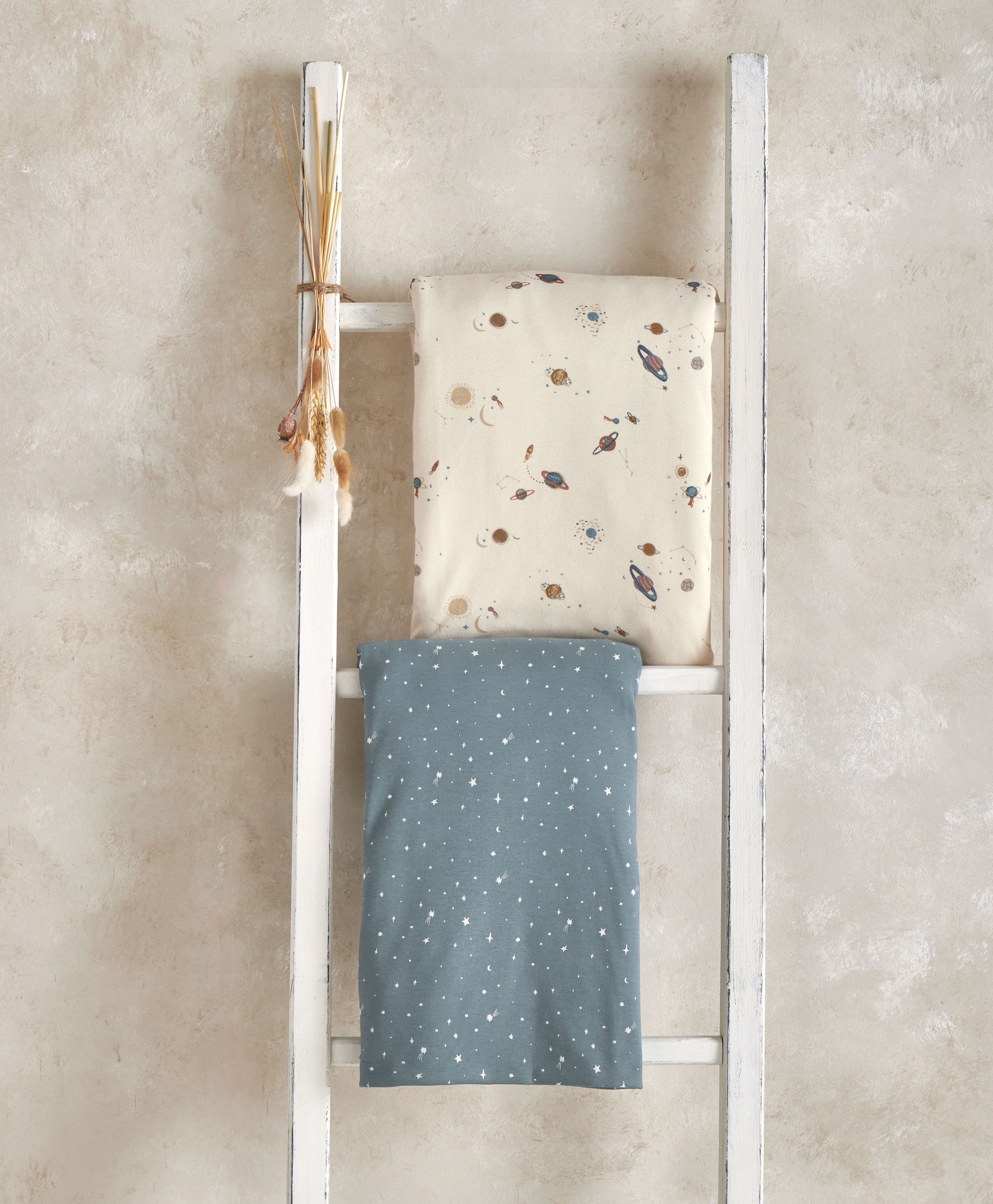 2 Cot/Bed Fitted Sheets - Planet/Blue star image number 1