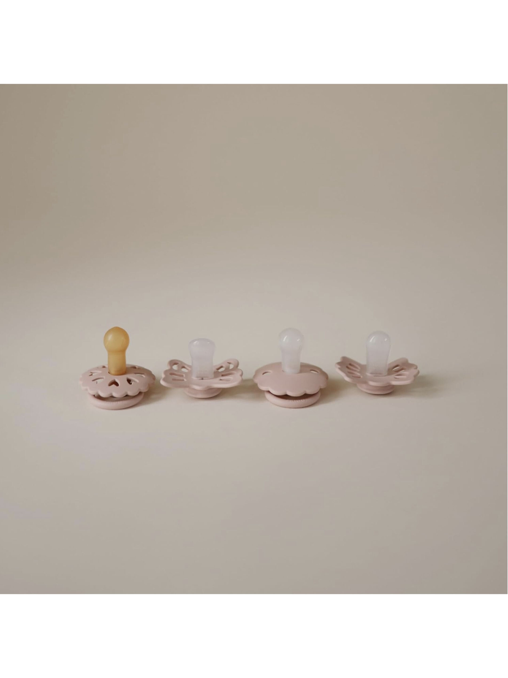 FRIGG Baby's First Pacifier 4-pack - Floral heart - Blush 0-6M - Size 1 image number 3