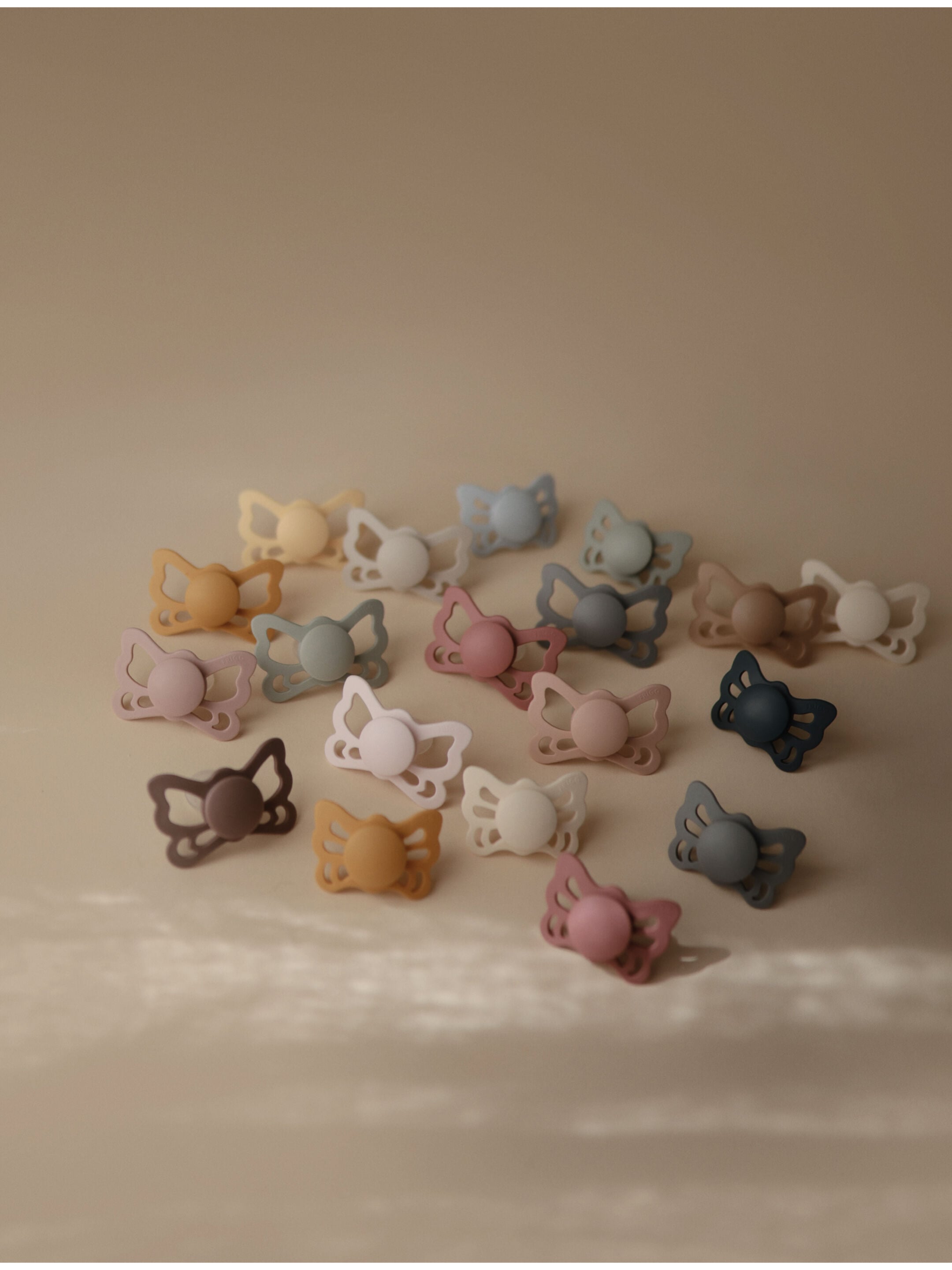 FRIGG Butterfly Anatomical Silicone Baby Pacifier 0-6M 2-Pack Cream/Blush - Size 1 image number 3
