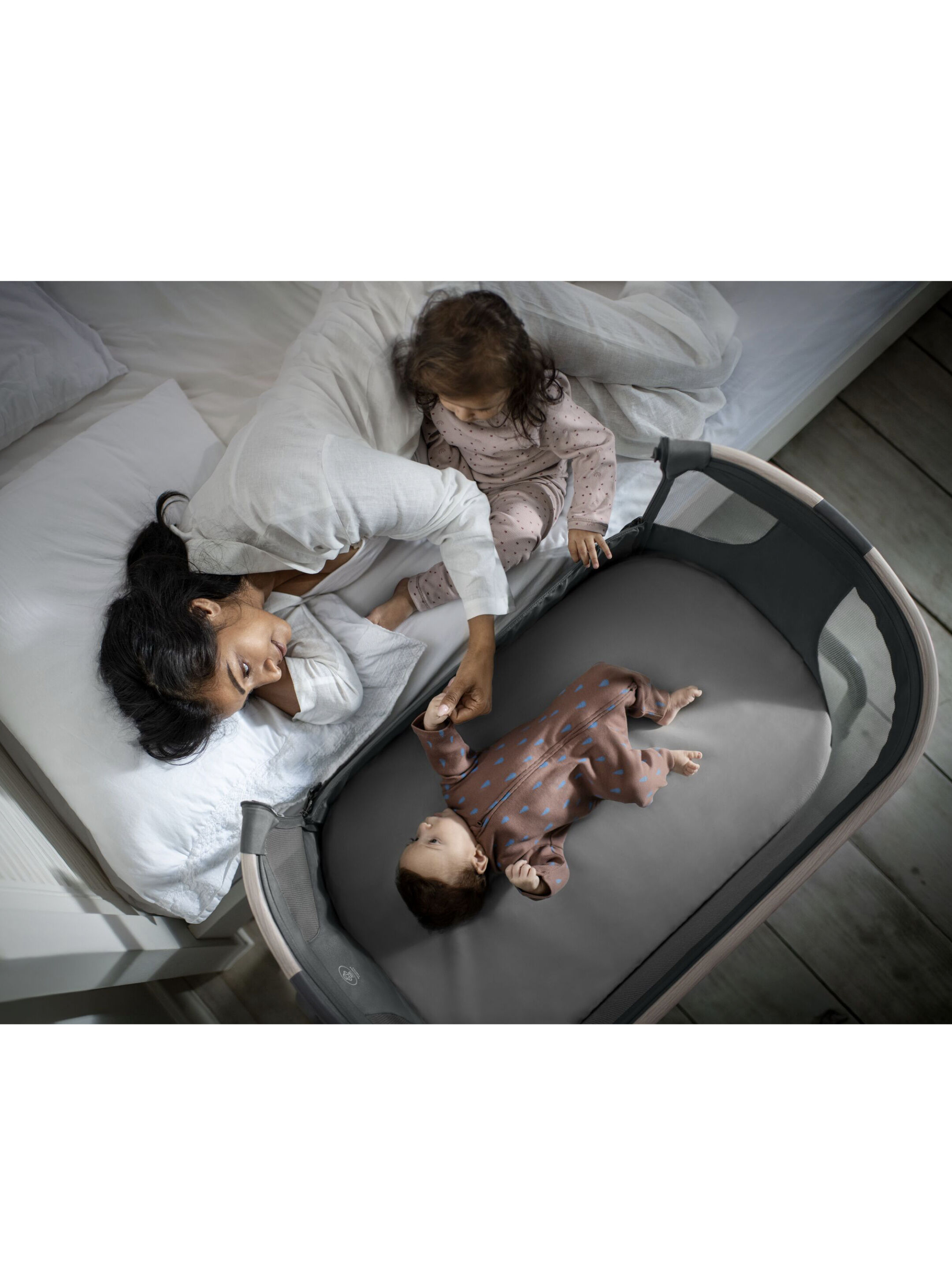 Maxi Cosi Iora Air Co-Sleeper - Beyond Graphite image number 9