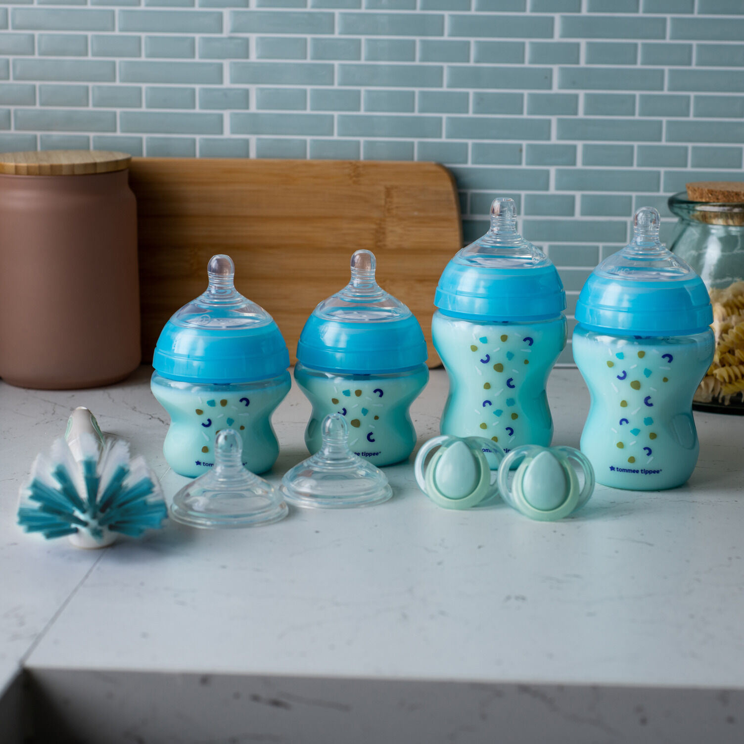 Tommee Tippee Advanced Anti-Colic Newborn Baby Bottle Starter Kit, Slow-Flow Teats, Blue image number 3