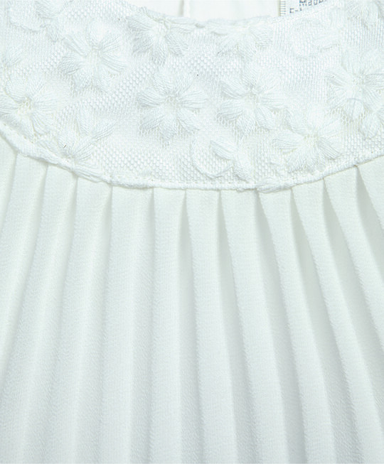 Pleated Dress with Lace Collar image number 2