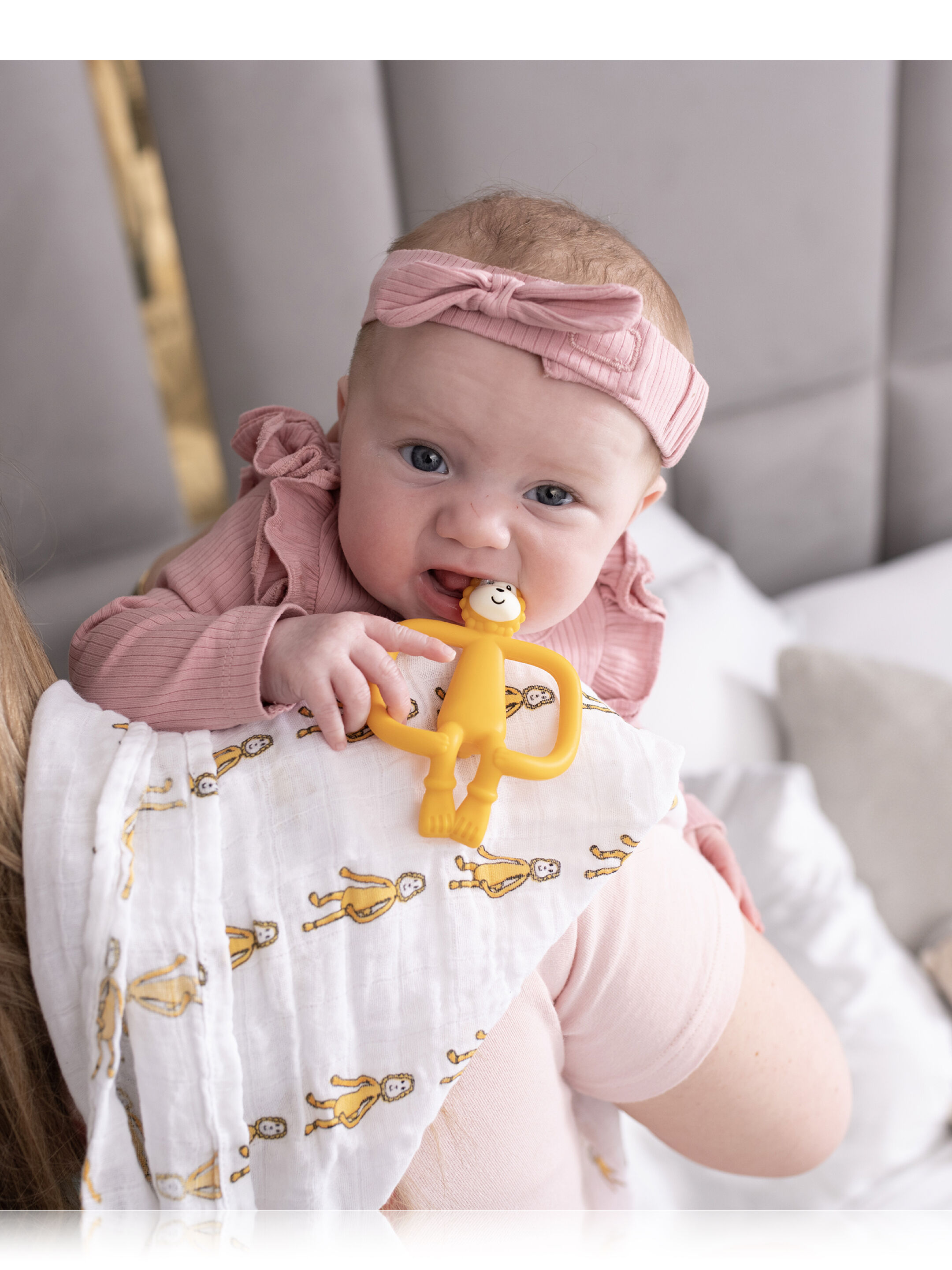 Matchstick Monkey Animal Teether & Muslin Gift Set - Giraffe image number 1