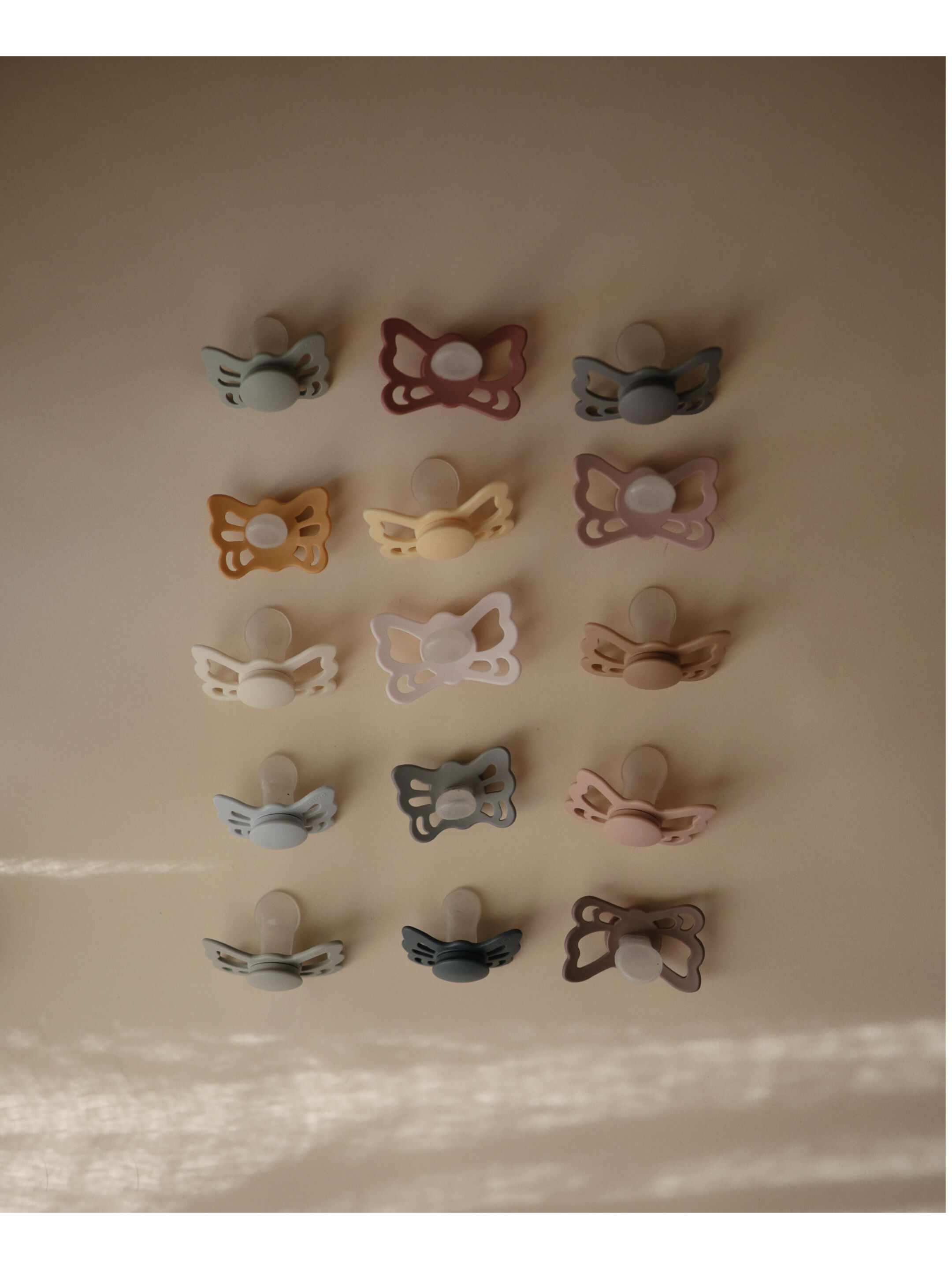FRIGG Butterfly Anatomical Silicone Baby Pacifier 6-18M 2-Pack Cream/Blush - Size 2 image number 5