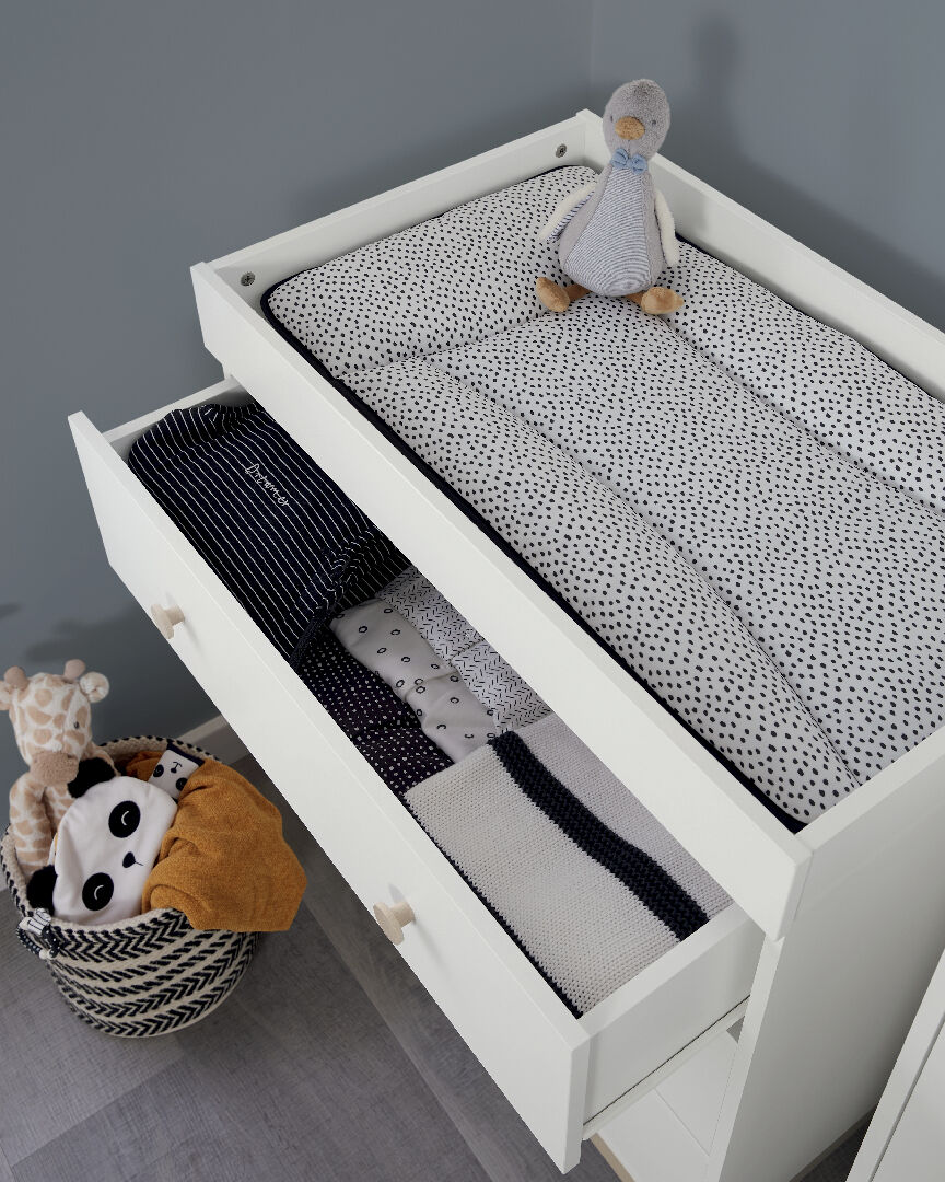 Essentials Changing Mat - Mono Spot image number 4