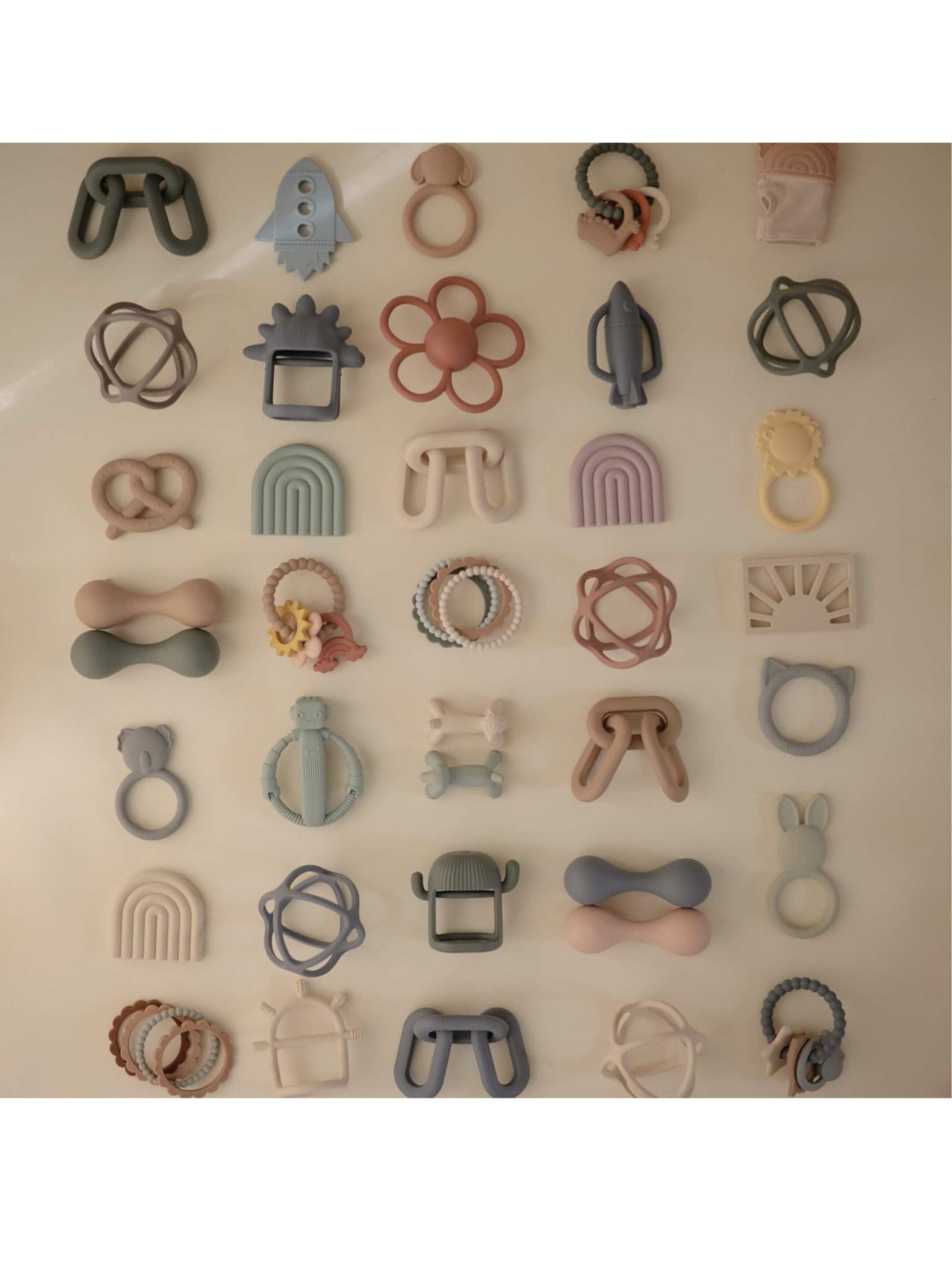Mushie Links Teether (Shifting sand) image number 2