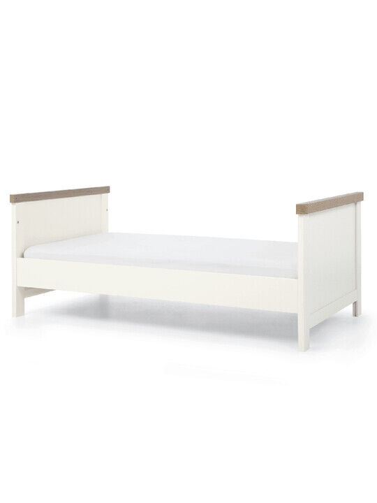 Keswick Baby Cot Bed White Oak image number 4