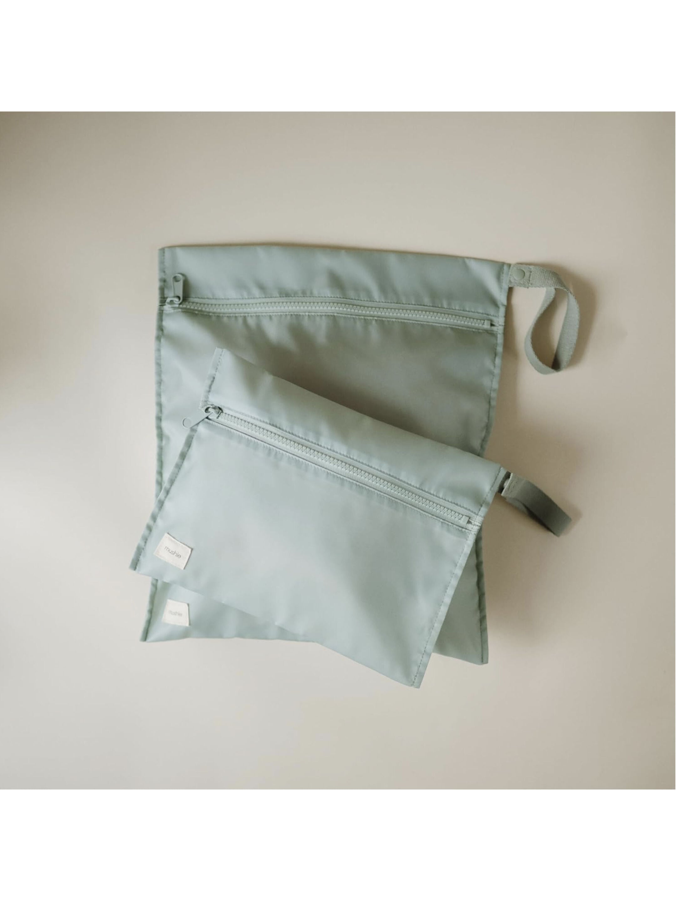 Mushie&nbsp;​​Water Resistant Wet Bag- 2 Pack​&nbsp;(Roman Green) image number 3