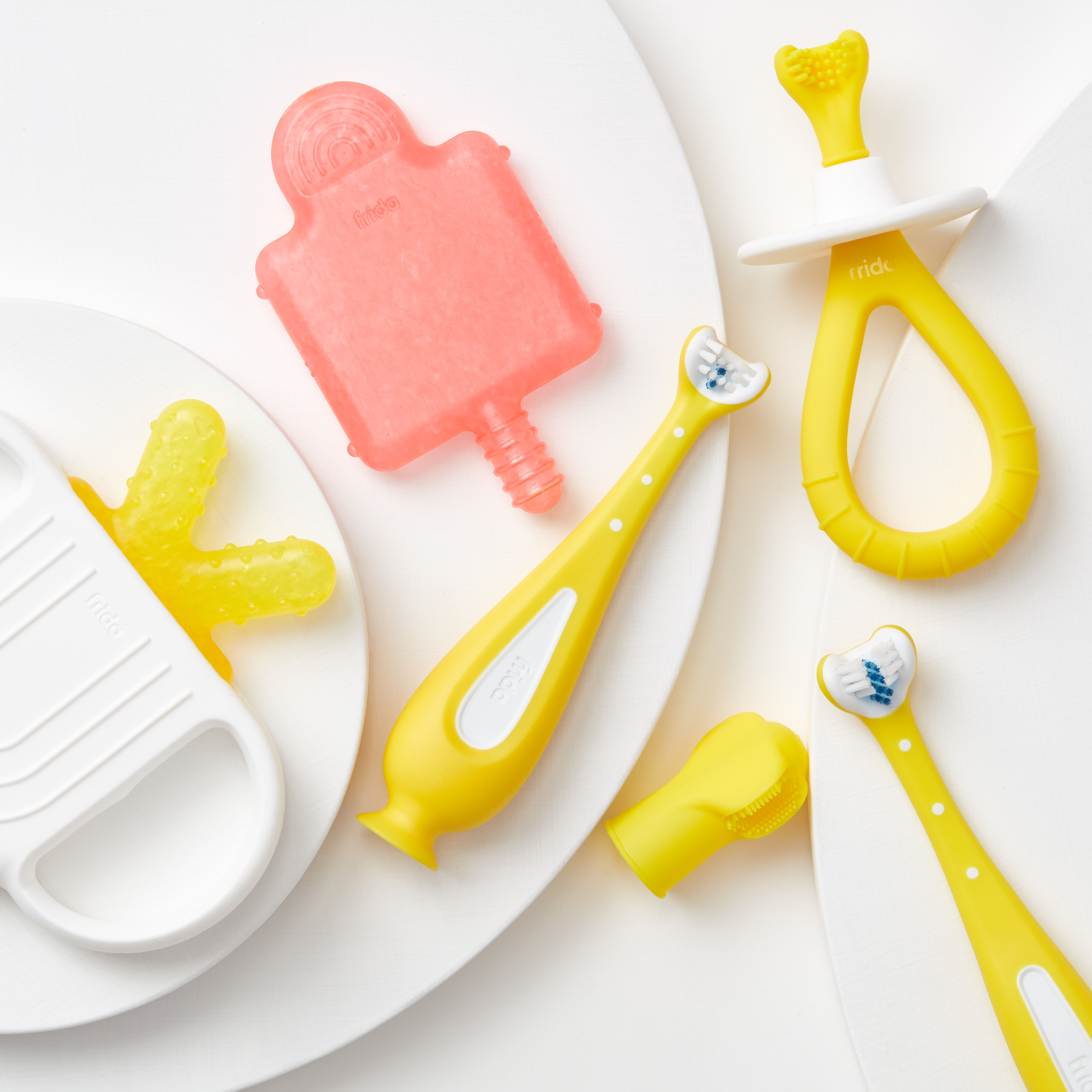 Fridababy - Not Too Cold To Hold Bpa Free Silicone Teether image number 10