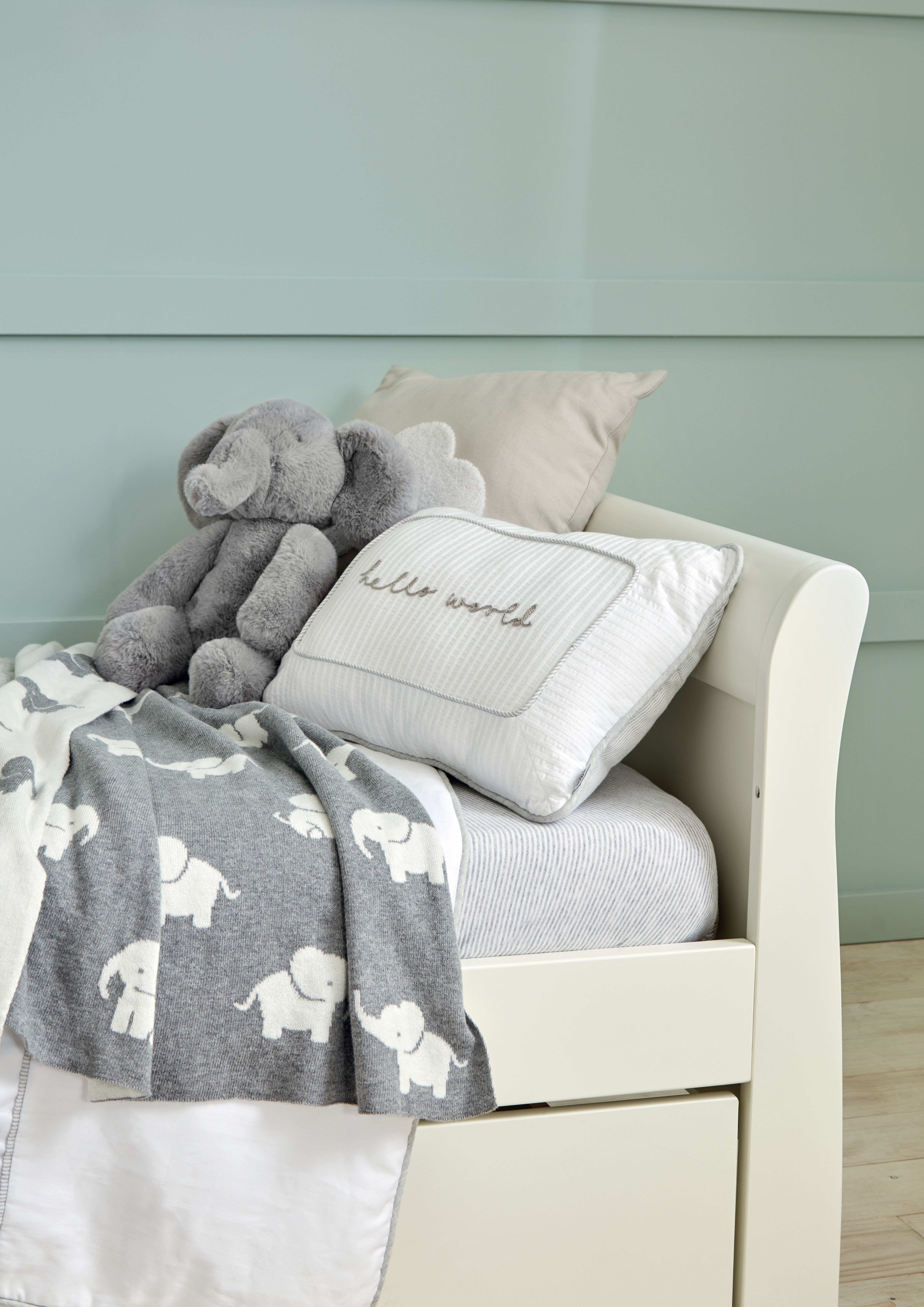 Mia Cot/Toddler Bed - White image number 3