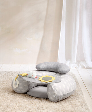Dream Upon a Cloud Sit & Play Floor Seat