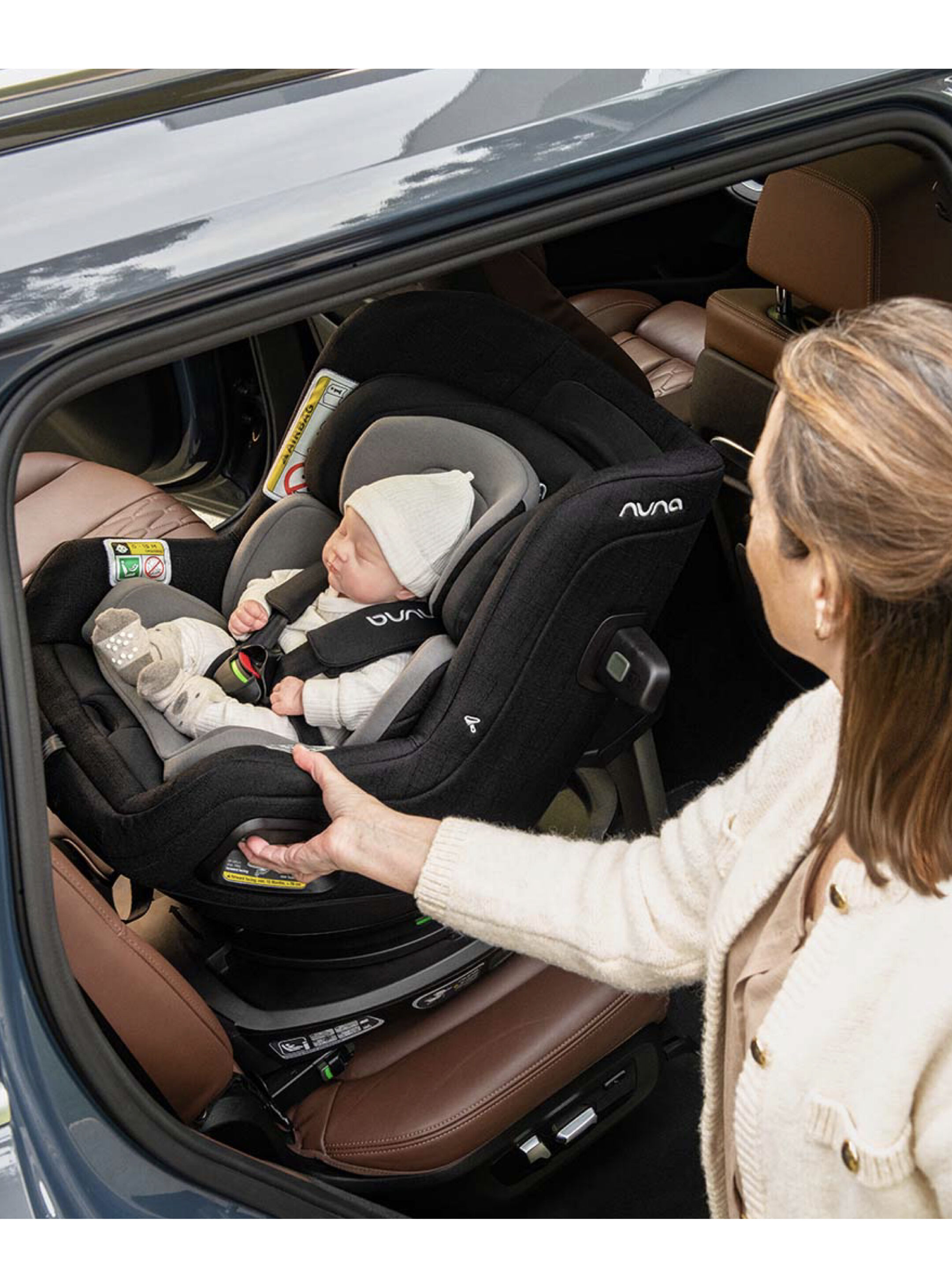 Nuna Todl Next Convertible Car Seat - Caviar (from Birth - 5 Years/18 kg approx) image number 2