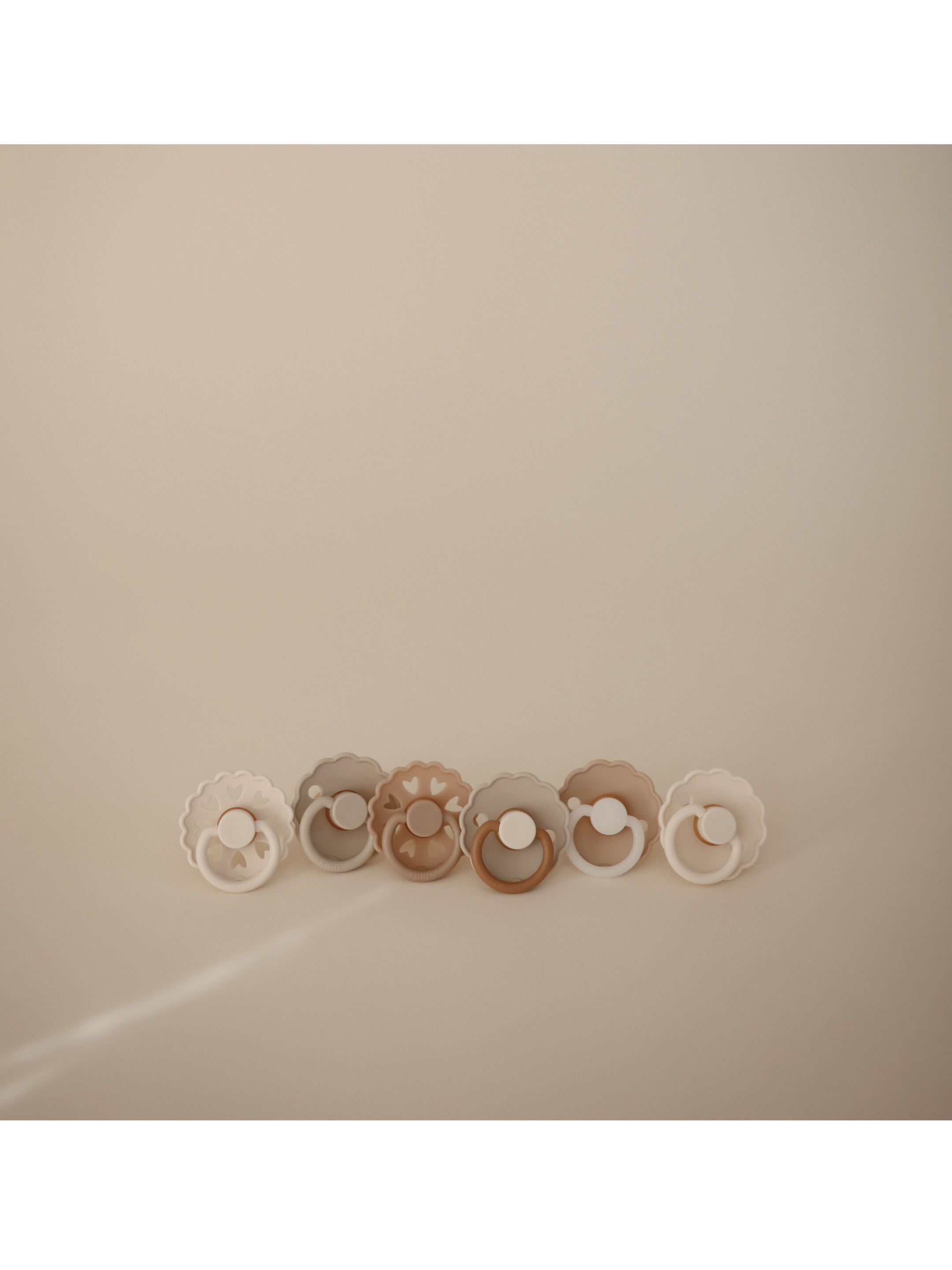 FRIGG Round Latex Baby Pacifier 0-6M 4-Pack Skyline Serenity - Size 1 image number 6