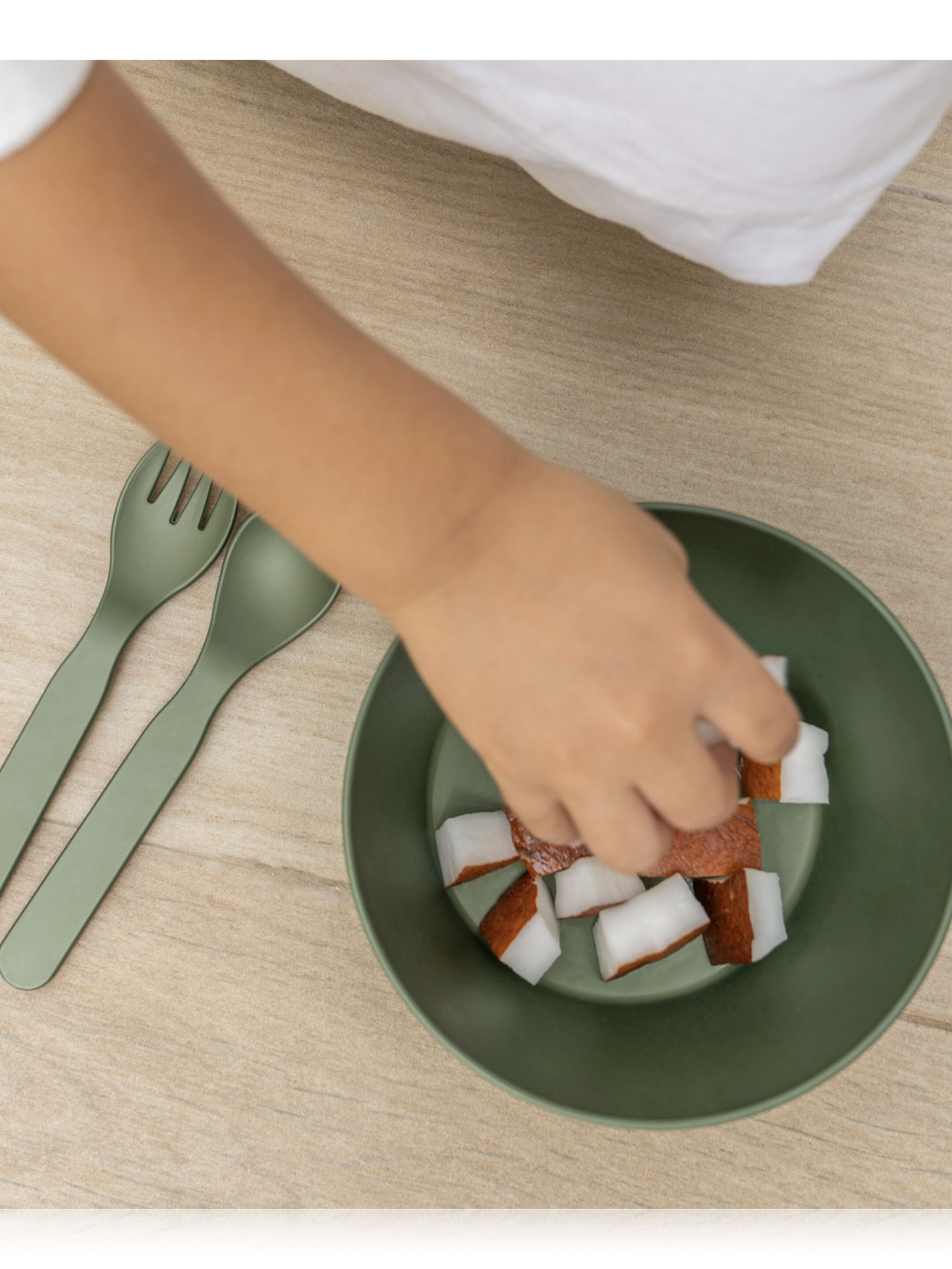Citron Bio Based Bowl Set of 4 - Green/Cream image number 5