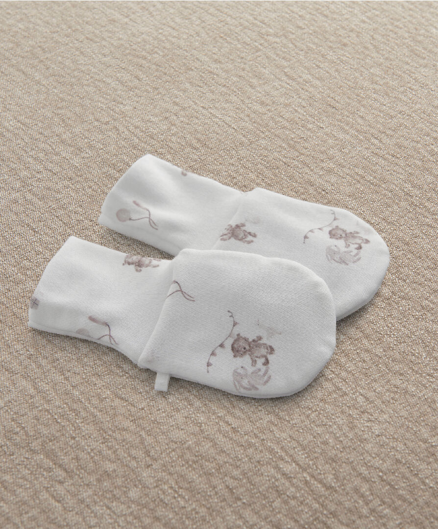 Celebration Print Hat & Mitts image number 4