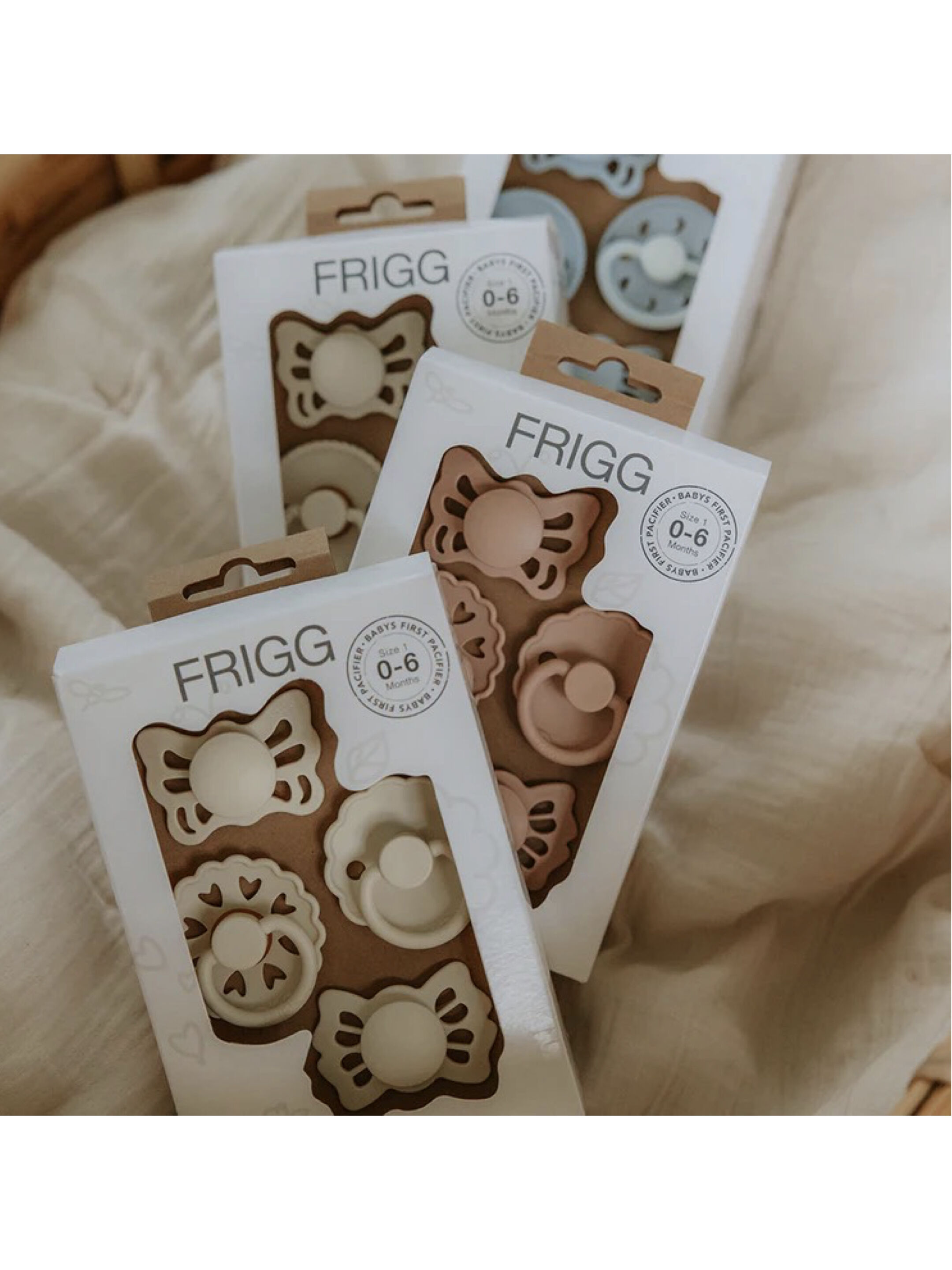 FRIGG Baby's First Pacifier 4-pack - Floral heart - Cream 0-6M - Size 1 image number 3