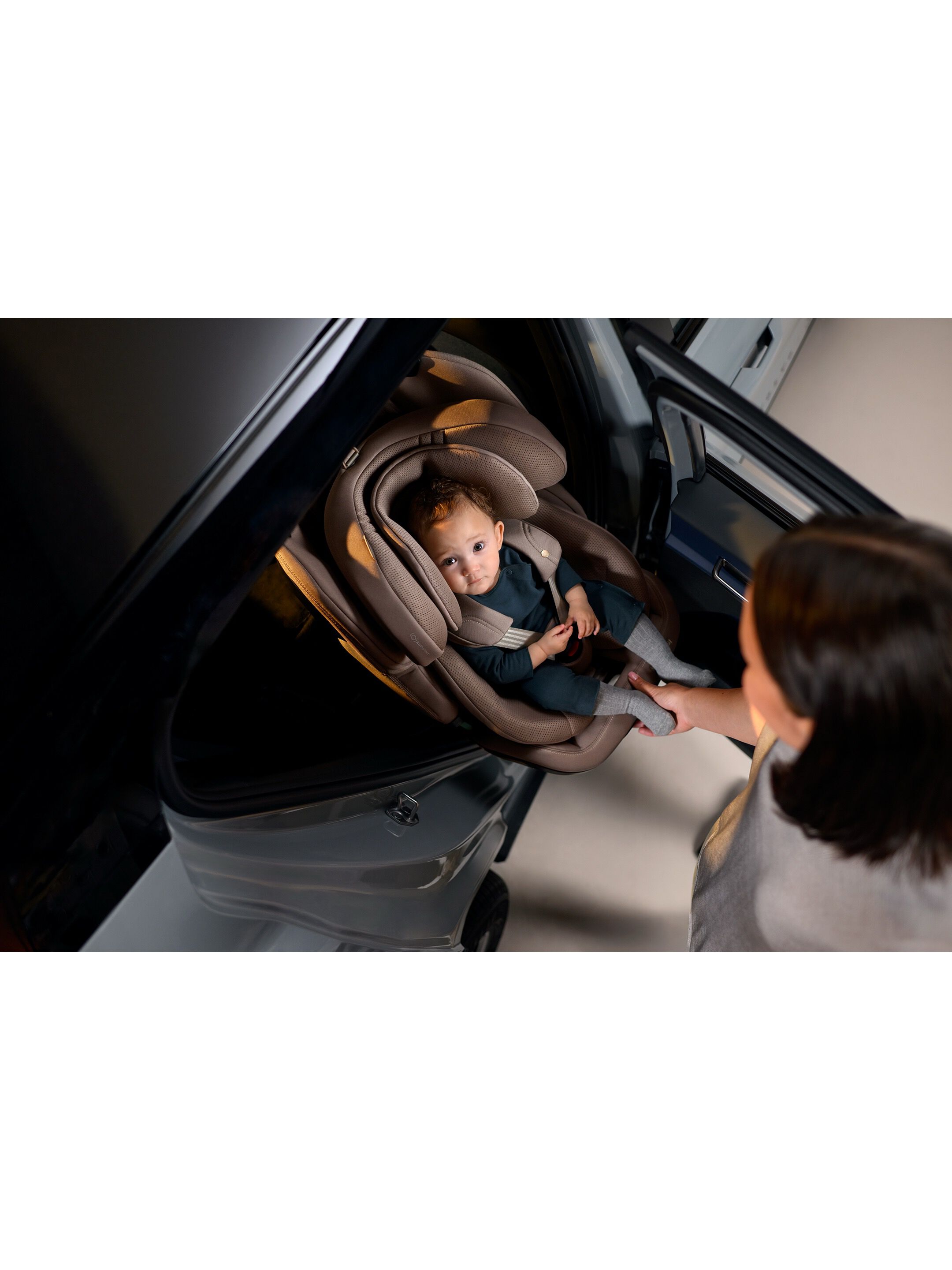Maxi-Cosi Emerald 360 Pro All-in-One Car Seat - Authentic Truffle image number 11