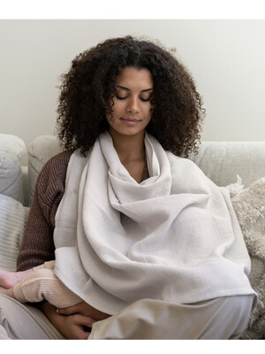 Doomoo Mom'N Play - Multi-Use Nursing Cape - Almond
