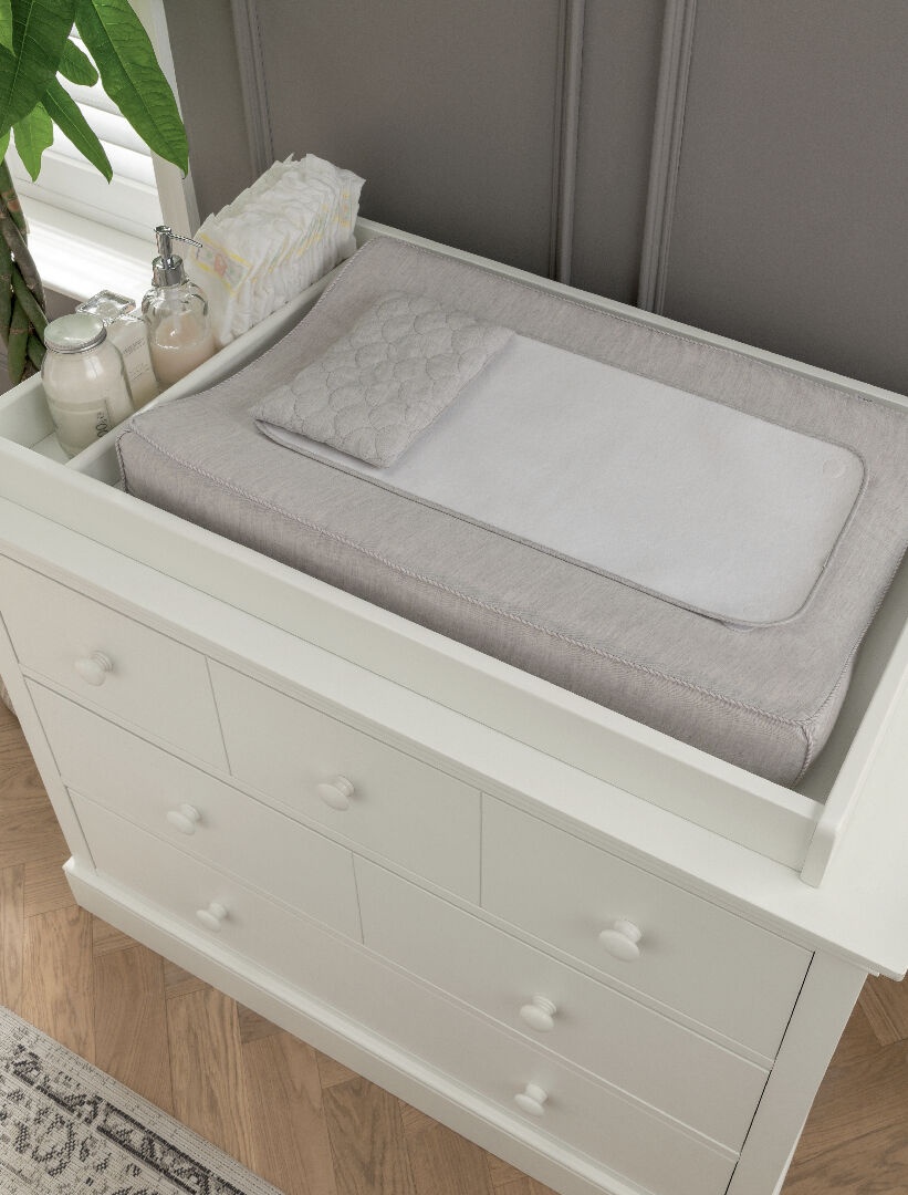 Oxford Wooden 6 Drawer Dresser & Baby Changing Unit - White image number 4