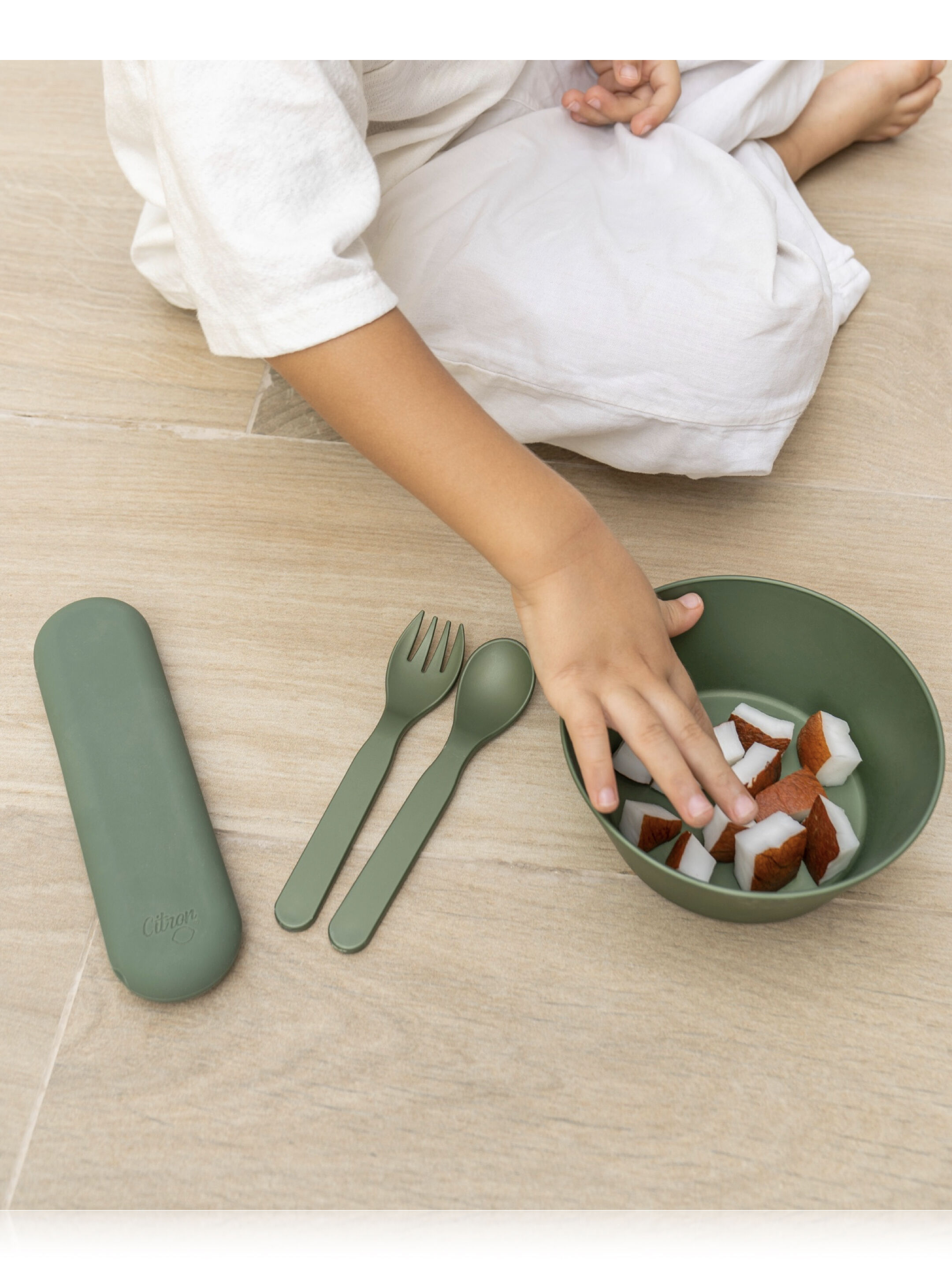 Citron Bio Based Cutlery Set of 2 and Case - Green/Cream image number 3