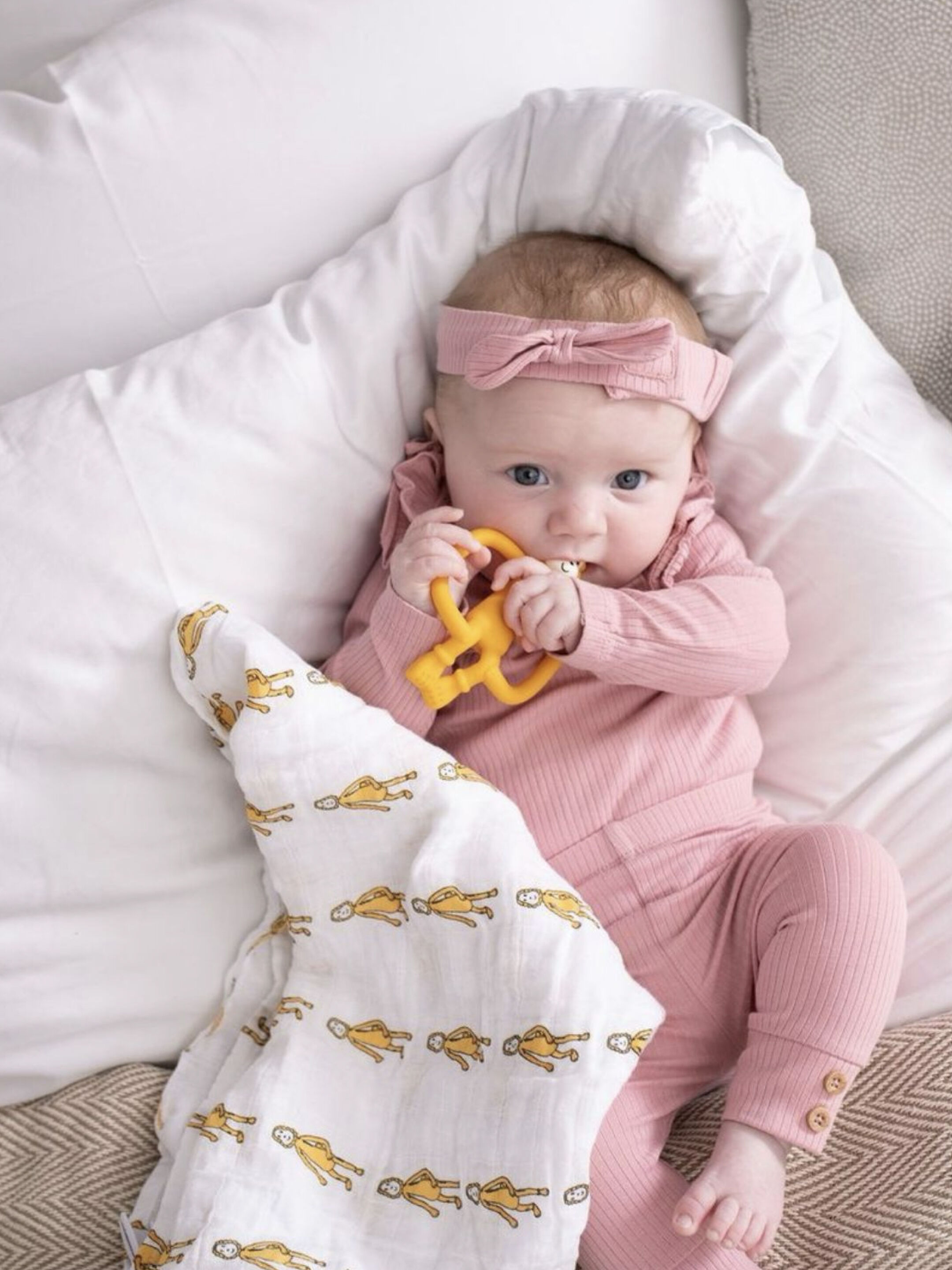 Matchstick Monkey Animal Teether & Muslin Gift Set image number 5