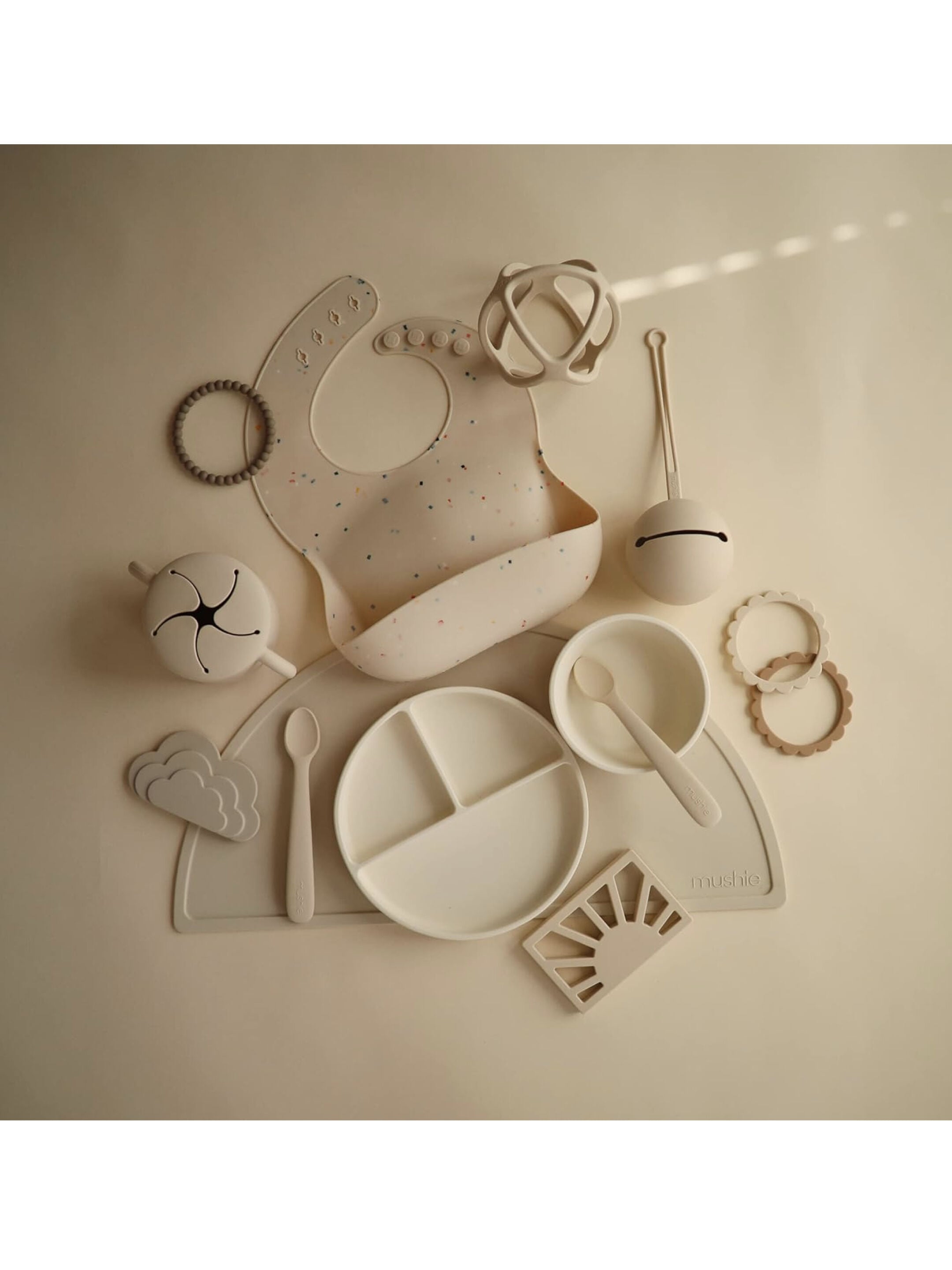 Mushie Pacifier Case Shifting Sand image number 5