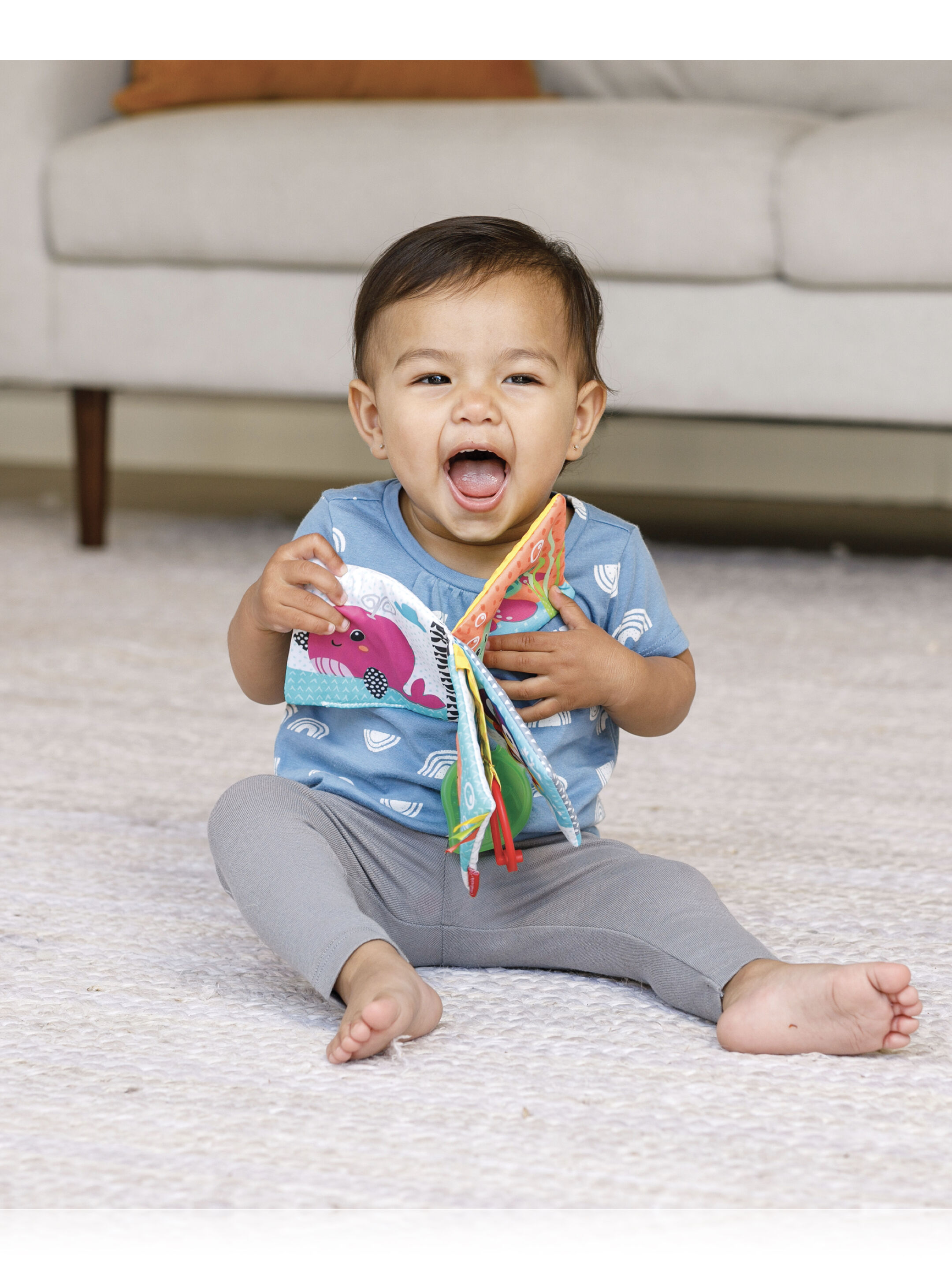 Infantino Link & Squeak Animal Crinkle Book image number 2